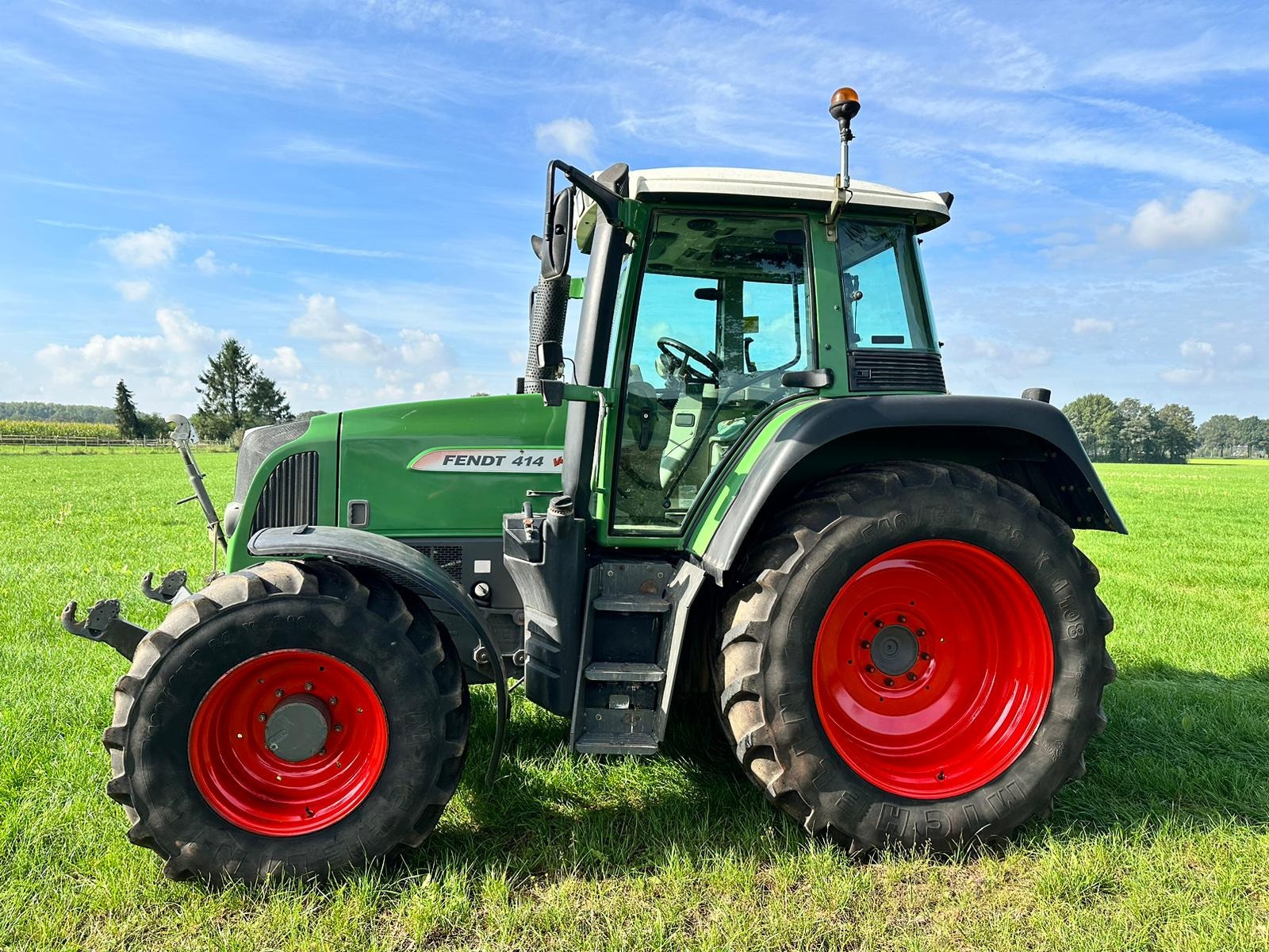 Fendt 414 vue 1